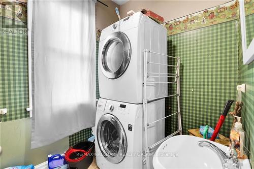 11 Glen Avenue, Smiths Falls, ON - Indoor Photo Showing Laundry Room