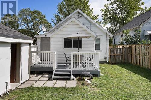 2325 Chandler Road, Windsor, ON - Outdoor With Deck Patio Veranda