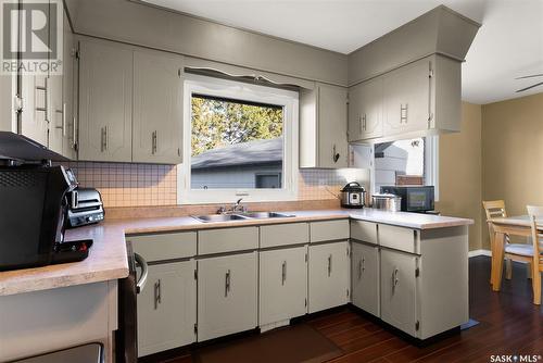 124 3Rd Street Ne, Ituna, SK - Indoor Photo Showing Kitchen With Double Sink