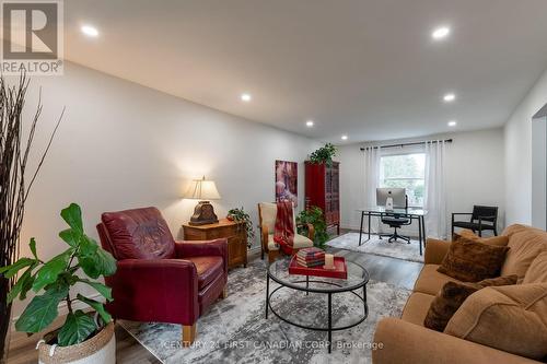 178 Guildford Crescent, London, ON - Indoor Photo Showing Living Room