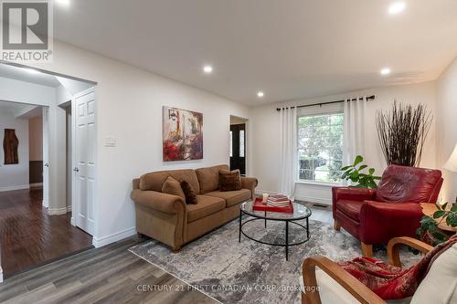 178 Guildford Crescent, London, ON - Indoor Photo Showing Living Room