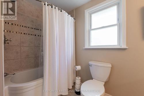 178 Guildford Crescent, London, ON - Indoor Photo Showing Bathroom