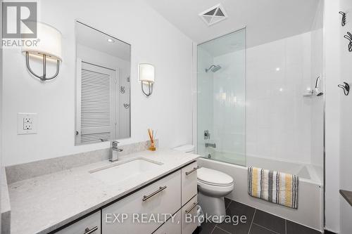 B107 - 271 Sea Ray Avenue, Innisfil, ON - Indoor Photo Showing Bathroom