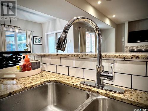 422 Willowgrove Crescent, Saskatoon, SK - Indoor Photo Showing Kitchen With Double Sink