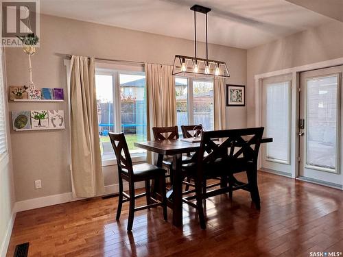 422 Willowgrove Crescent, Saskatoon, SK - Indoor Photo Showing Dining Room