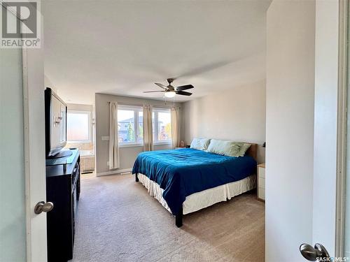 422 Willowgrove Crescent, Saskatoon, SK - Indoor Photo Showing Bedroom