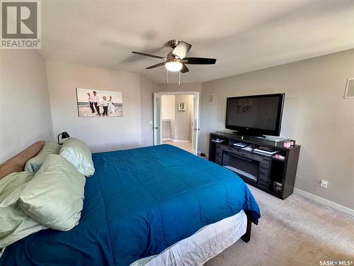 422 Willowgrove Crescent, Saskatoon, SK - Indoor Photo Showing Bedroom