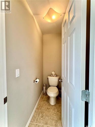 422 Willowgrove Crescent, Saskatoon, SK - Indoor Photo Showing Bathroom