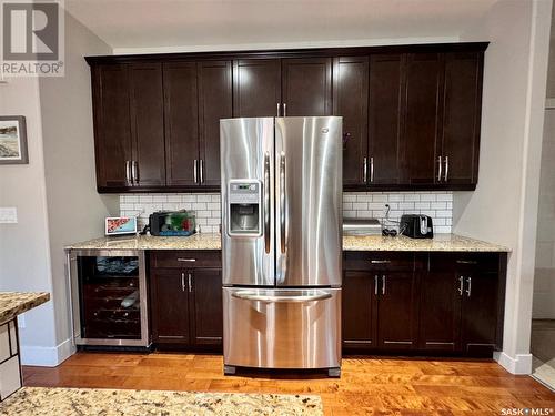 422 Willowgrove Crescent, Saskatoon, SK - Indoor Photo Showing Kitchen With Stainless Steel Kitchen