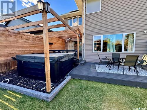 422 Willowgrove Crescent, Saskatoon, SK - Outdoor With Deck Patio Veranda With Exterior