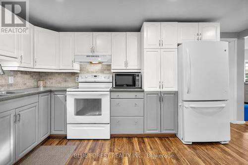 181 Mcconnell Street, South Huron (Exeter), ON - Indoor Photo Showing Kitchen