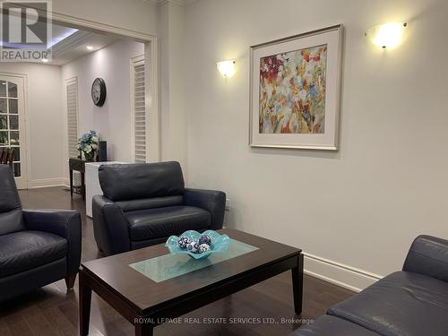 3172 William Rose Way, Oakville, ON - Indoor Photo Showing Living Room