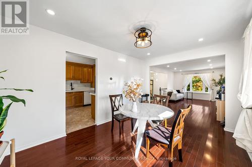 7 Copland Trail, Aurora, ON - Indoor Photo Showing Dining Room