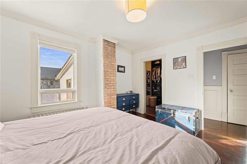 94 Walnut Street, Winnipeg, MB - Indoor Photo Showing Bedroom