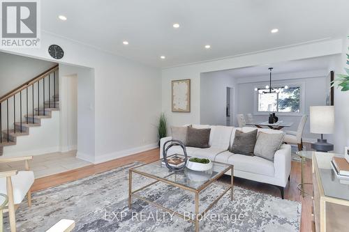 3469 Rockwood Drive, Burlington (Roseland), ON - Indoor Photo Showing Living Room