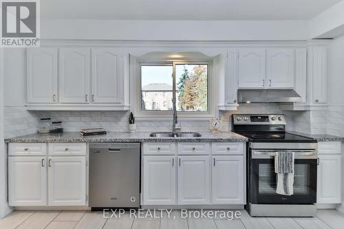 3469 Rockwood Drive, Burlington (Roseland), ON - Indoor Photo Showing Kitchen