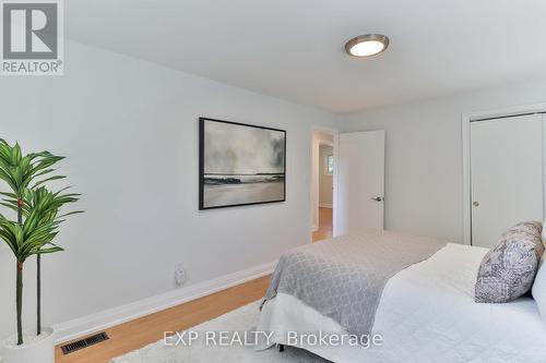 3469 Rockwood Drive, Burlington (Roseland), ON - Indoor Photo Showing Bedroom