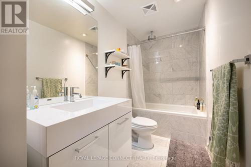 412 - 90 Broadview Avenue, Toronto, ON - Indoor Photo Showing Bathroom