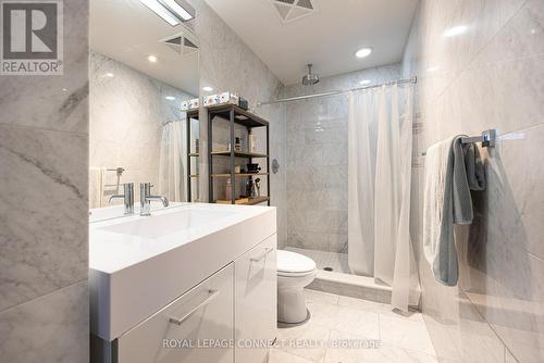 412 - 90 Broadview Avenue, Toronto, ON - Indoor Photo Showing Bathroom