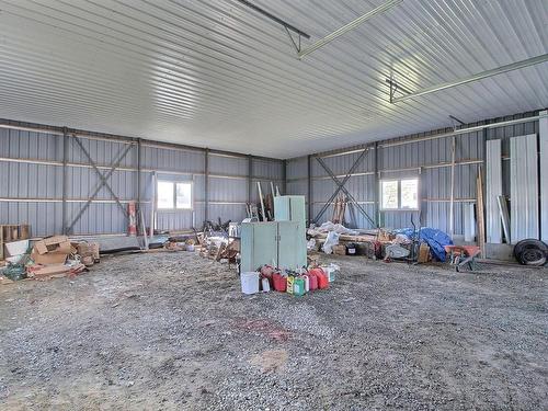 Garage - 401 7E Avenue, Barraute, QC - Indoor Photo Showing Garage