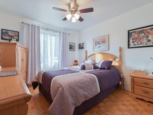 Chambre Ã Â coucher - 48 Rue Lefebvre, Saint-Constant, QC - Indoor Photo Showing Bedroom