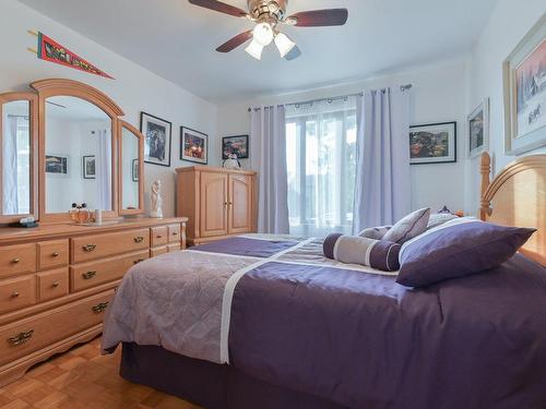 Chambre Ã Â coucher - 48 Rue Lefebvre, Saint-Constant, QC - Indoor Photo Showing Bedroom