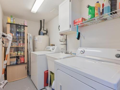 Laundry room - 48 Rue Lefebvre, Saint-Constant, QC - Indoor Photo Showing Laundry Room