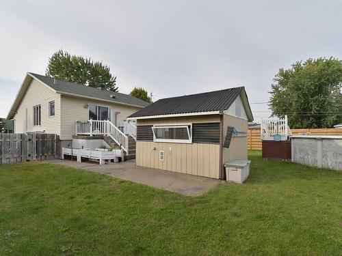 Backyard - 48 Rue Lefebvre, Saint-Constant, QC - Outdoor