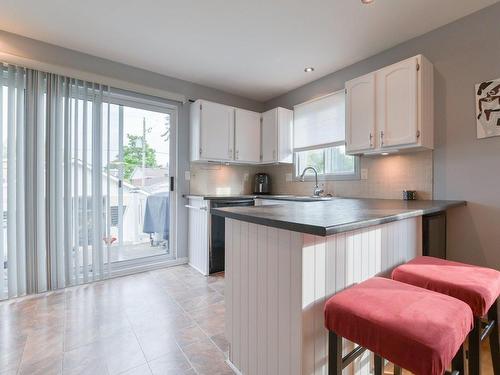 Kitchen - 48 Rue Lefebvre, Saint-Constant, QC - Indoor Photo Showing Kitchen