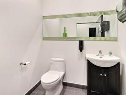 Powder room - 