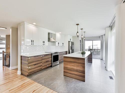 Kitchen - 17035 Rue Du Corail, Mirabel, QC - Indoor Photo Showing Kitchen With Upgraded Kitchen