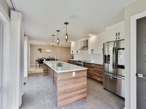 Kitchen - 17035 Rue Du Corail, Mirabel, QC - Indoor Photo Showing Kitchen With Upgraded Kitchen