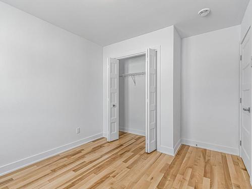 Bedroom - 81A Rue Du Rossignol, Brownsburg-Chatham, QC - Indoor Photo Showing Other Room