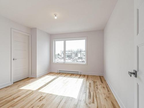 Bedroom - 81A Rue Du Rossignol, Brownsburg-Chatham, QC - Indoor Photo Showing Other Room