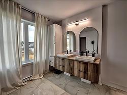 Ensuite bathroom - 