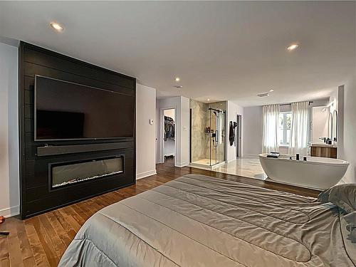 Master bedroom - 61 Rue Du Rossignol, Brownsburg-Chatham, QC - Indoor Photo Showing Bedroom