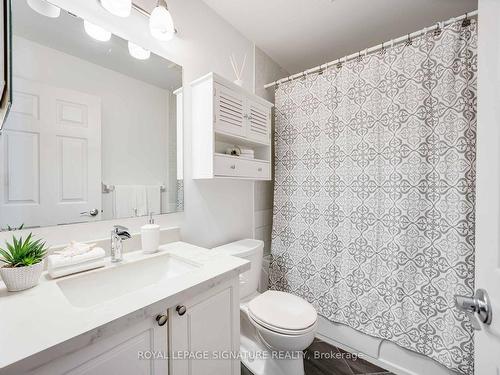 301-2371 Queen St E, Toronto, ON - Indoor Photo Showing Bathroom