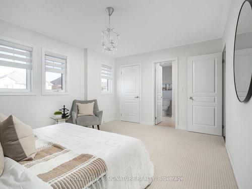 36 Philips View Cres, Richmond Hill, ON - Indoor Photo Showing Bedroom