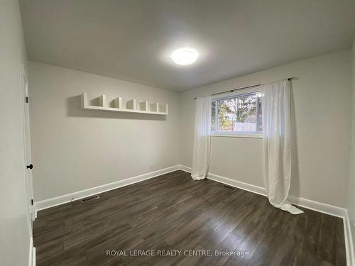 46 Dalton St, Barrie, ON - Indoor Photo Showing Other Room