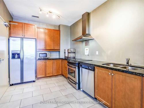 1502-2087 Lake Shore Blvd W, Toronto, ON - Indoor Photo Showing Kitchen With Double Sink