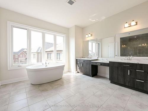 3448 Mosley Gate, Oakville, ON - Indoor Photo Showing Bathroom