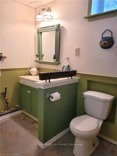 102 Mill St, Grey Highlands, ON - Indoor Photo Showing Bathroom