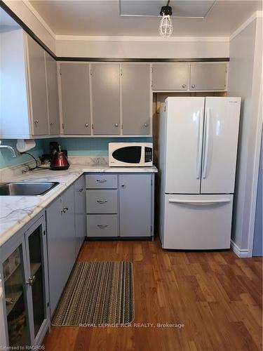 102 Mill St, Grey Highlands, ON - Indoor Photo Showing Kitchen