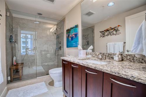 501-75 Martin Street, Penticton, BC - Indoor Photo Showing Bathroom