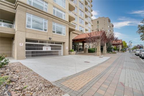 501-75 Martin Street, Penticton, BC - Outdoor With Balcony