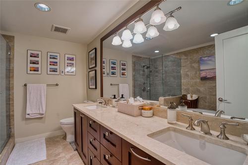 501-75 Martin Street, Penticton, BC - Indoor Photo Showing Bathroom