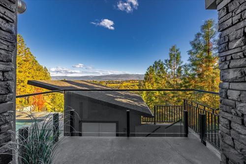 1092 Aurora Heights, West Kelowna, BC - Outdoor