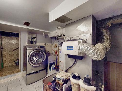 437 Westmount Ave, Toronto, ON - Indoor Photo Showing Laundry Room