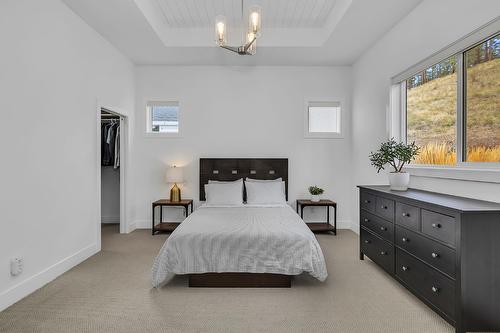 2598 Crown Crest Drive, West Kelowna, BC - Indoor Photo Showing Bedroom