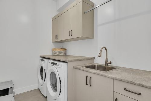 2598 Crown Crest Drive, West Kelowna, BC - Indoor Photo Showing Laundry Room